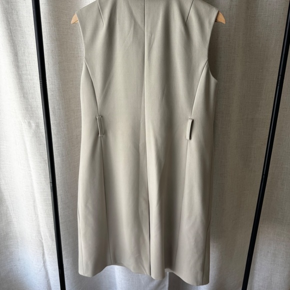 Ann Taylor Sleeveless Trench Blazer Vest – Size Small – Taupe Neutral - Picture 3 of 7